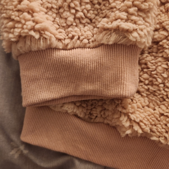 Easel fluffy sweatshirt size 1X - Picture 2 of 3